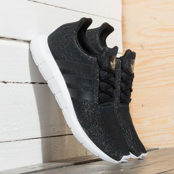 adidas swift run women black and gold